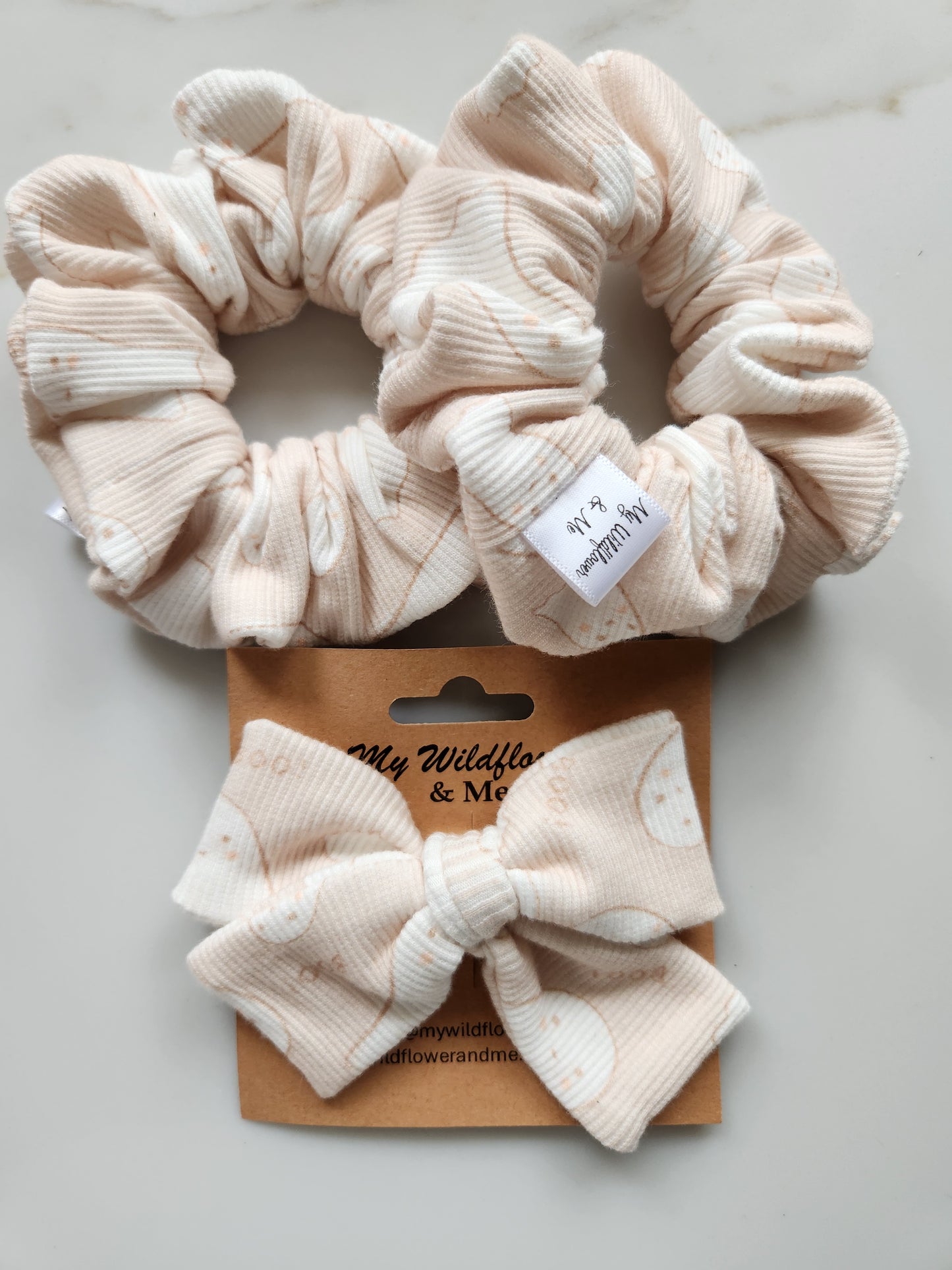 Blushing Boos Medium Pinwheel Bow