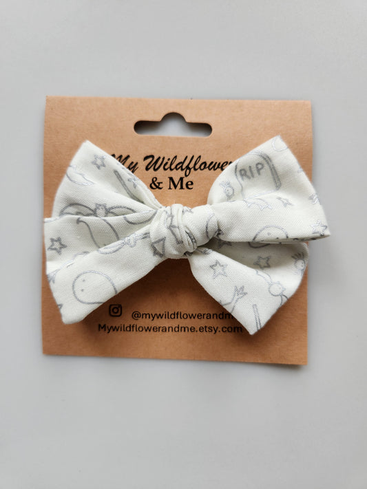 Silver Halloween Medium Pinwheel Bow