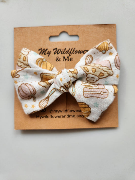 Fall Baking Medium Pinwheel Bow