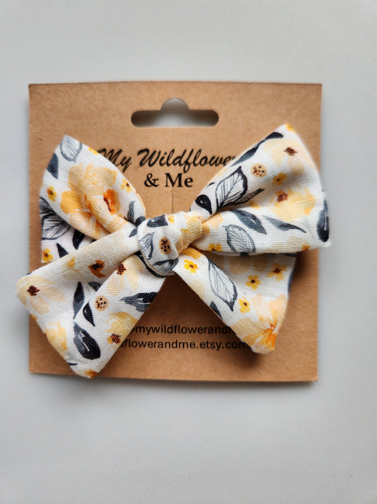 Orange Floral Medium Pinwheel Bow