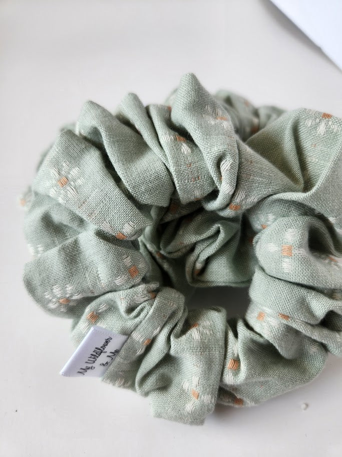 Green Daisy Scrunchie