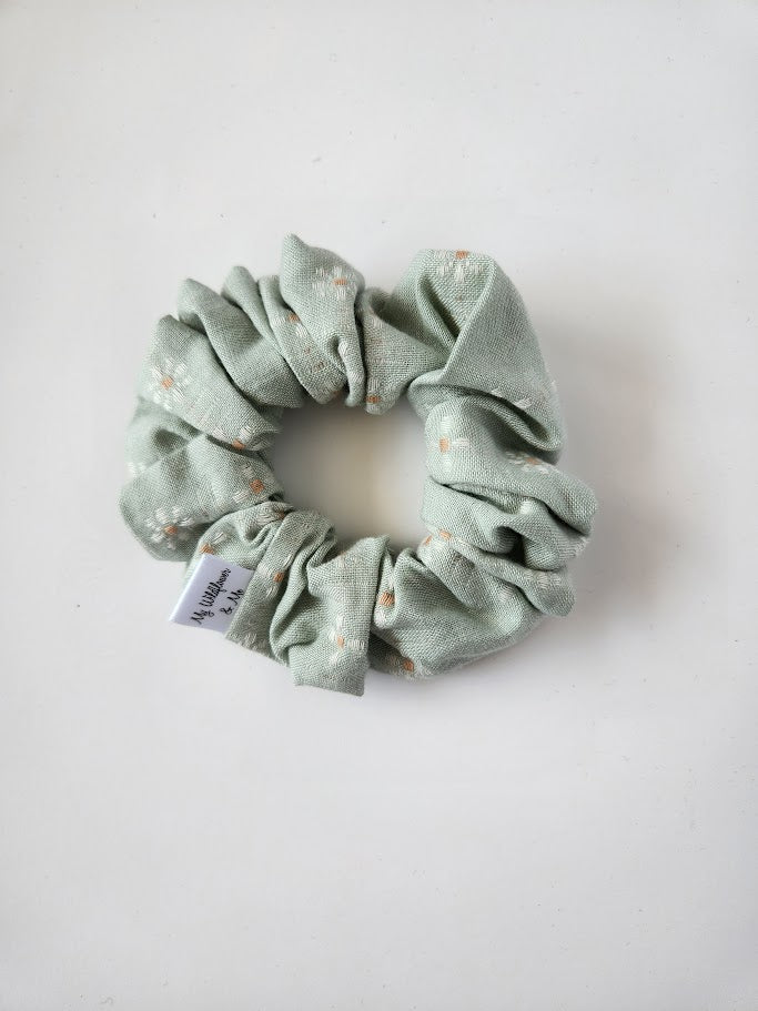 Green Daisy Scrunchie