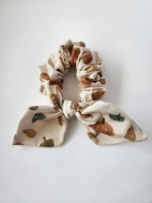 Bold Pumpkins Bow Scrunchie
