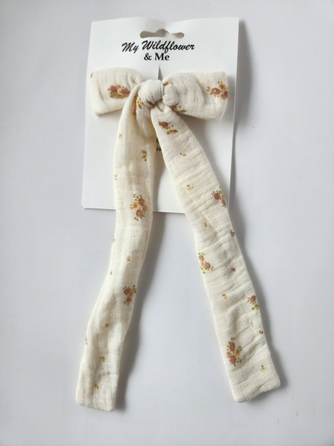 Cream Flower Bouquet Double Gauze Long-Tailed Bow