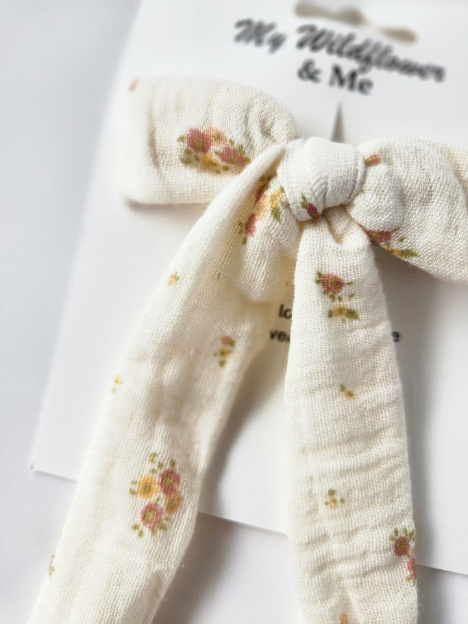 Cream Flower Bouquet Double Gauze Long-Tailed Bow